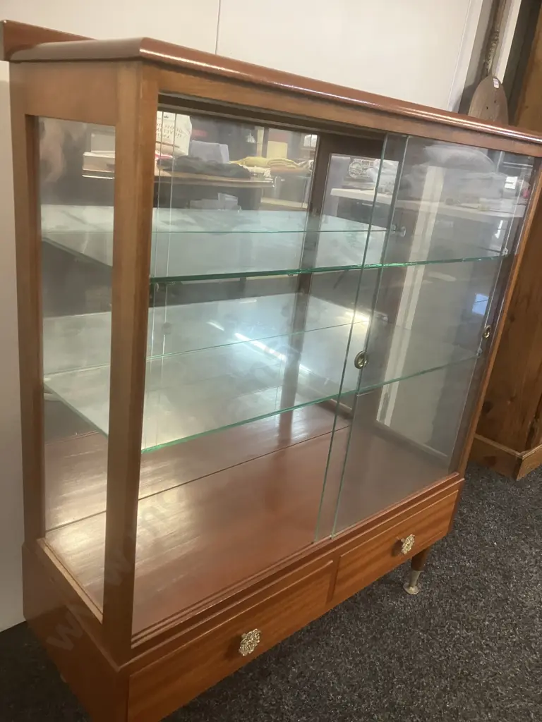 Mid-Century Mahogany China Cabinet, Mirror Backed, Glass Doors & Shelves, 2 Drawers In Base. H106 W90 D32cm Image 1++