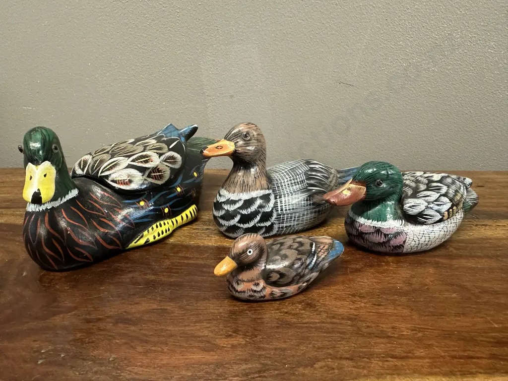 Selection Of Vintage Duck Figurines Image 1++