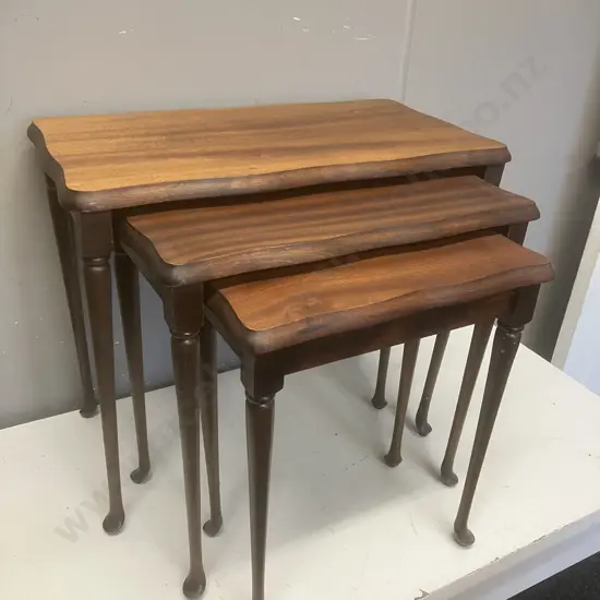 Mahogany Nest of 3 Tables With Fine Cabriole Legs. H45 W54 D28cm
