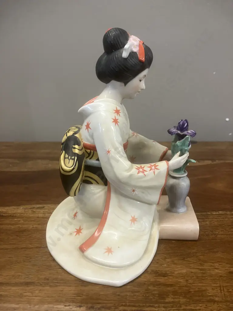 Vintage 1984 “Maiden of the Perfect Blossom” Tokutaro Tamai Porcelain Figurine.16cm, With Chokin Art Fan Image 1++