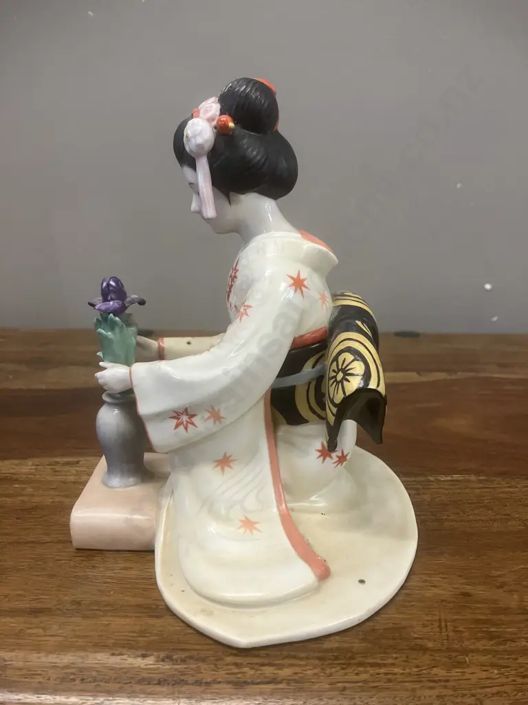 Vintage 1984 “Maiden of the Perfect Blossom” Tokutaro Tamai Porcelain Figurine.16cm, With Chokin Art Fan Image 1++