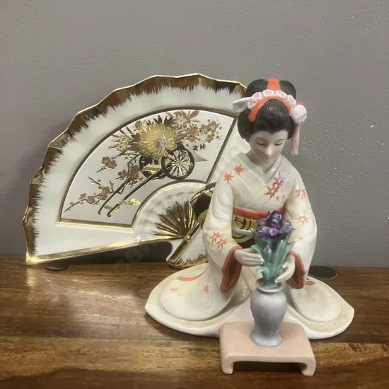 Vintage 1984 “Maiden of the Perfect Blossom” Tokutaro Tamai Porcelain Figurine.16cm, With Chokin Art Fan