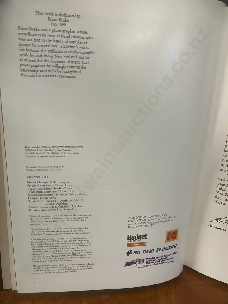 Salute to New Zealand Signed Sir Leonard Thornton Limited Edition 369 of 500. 1989 Hardcover With Cardboard Sleeve Image 1++