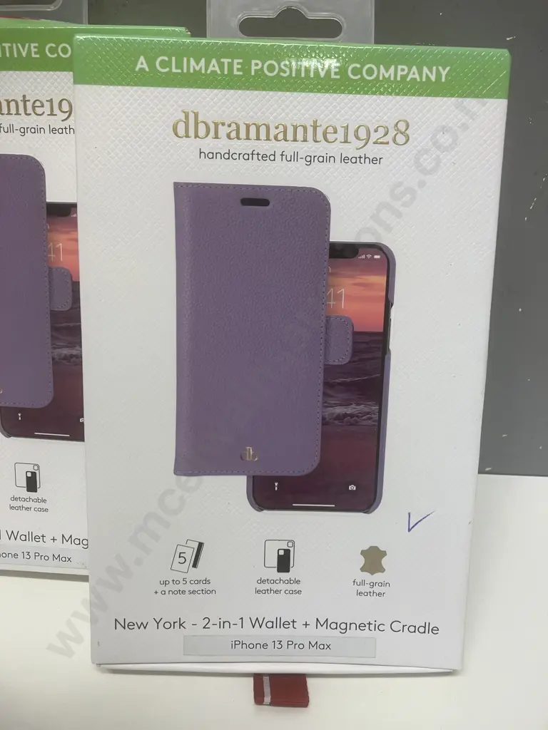 Pair of dbramante1928 New York-2-In-1 Wallet & Magnetic Cradle - iPhone 13 Pro Max Image 1++