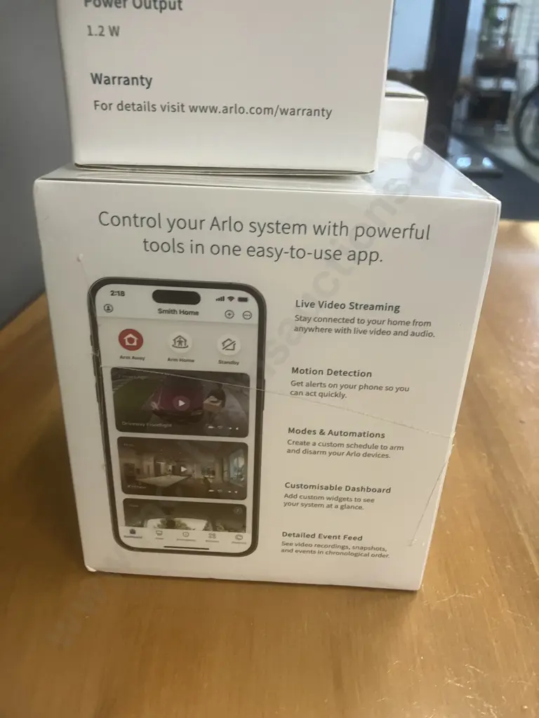 Arlo Essential Outdoor Camera 2K With Pair of Arlo Essential Solar Panel Chargers Image 1++
