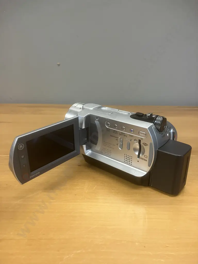Sony DCR-SR300E Digital Video Camera Recorder (No Charger) Image 1++