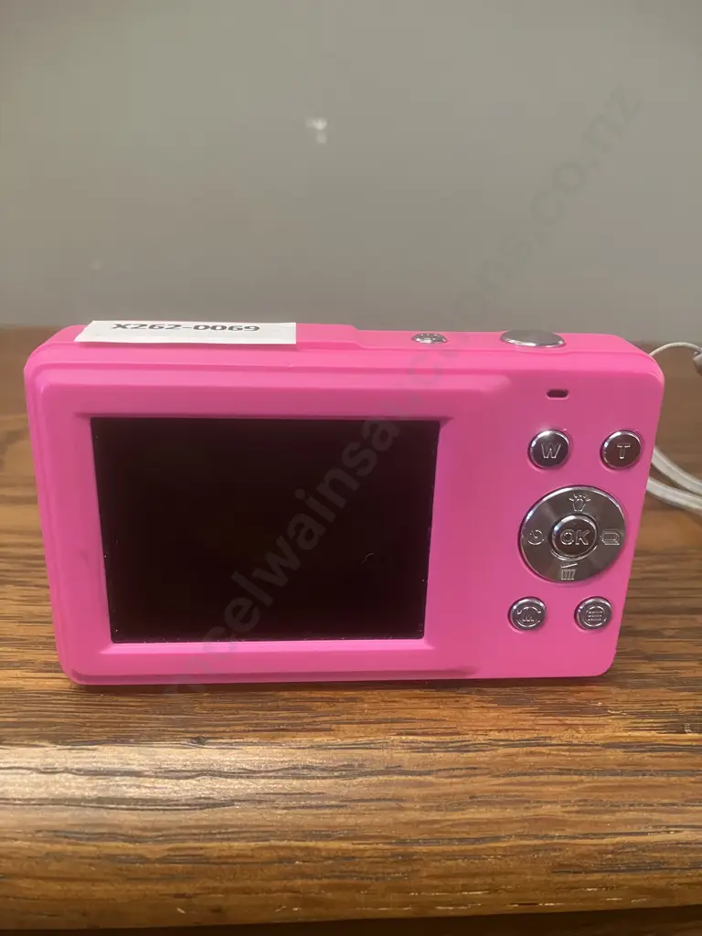 Ilford 3005156 PIXI-D Compact Digital Camera (Hot Pink) Image 1++