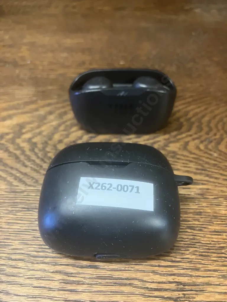 JBL Tune & JBL Wave Wireless Earbuds With Cases Image 1++