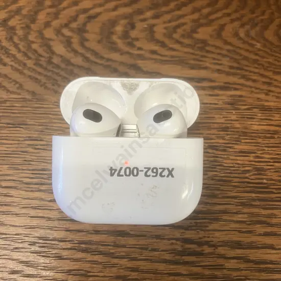 Apple AirPods A2564 3rd Generation With Charging Case