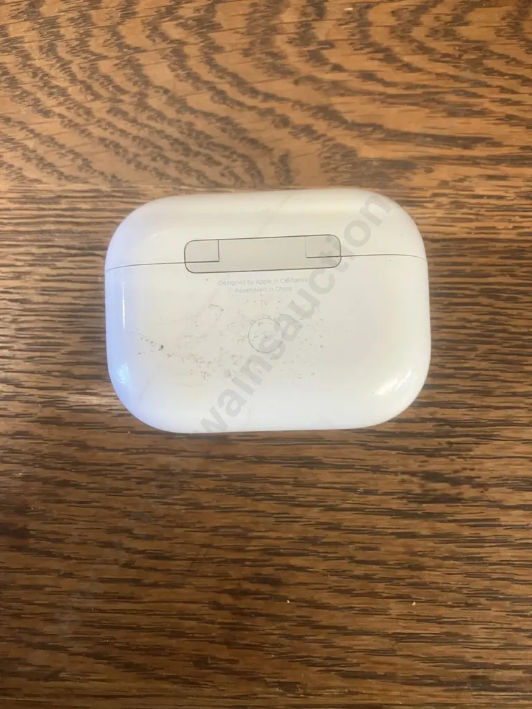 Apple AirPods Pro (1st Gen) with MagSafe Charging Case Image 1++