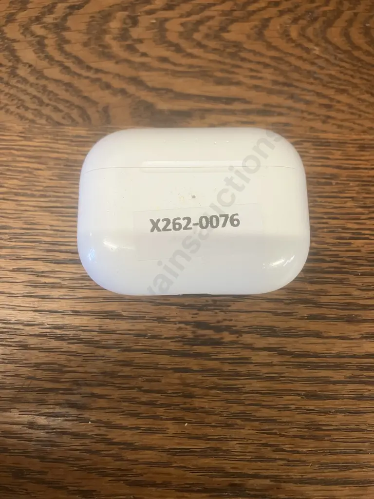Apple AirPods Pro (1st Gen) with MagSafe Charging Case Image 1++