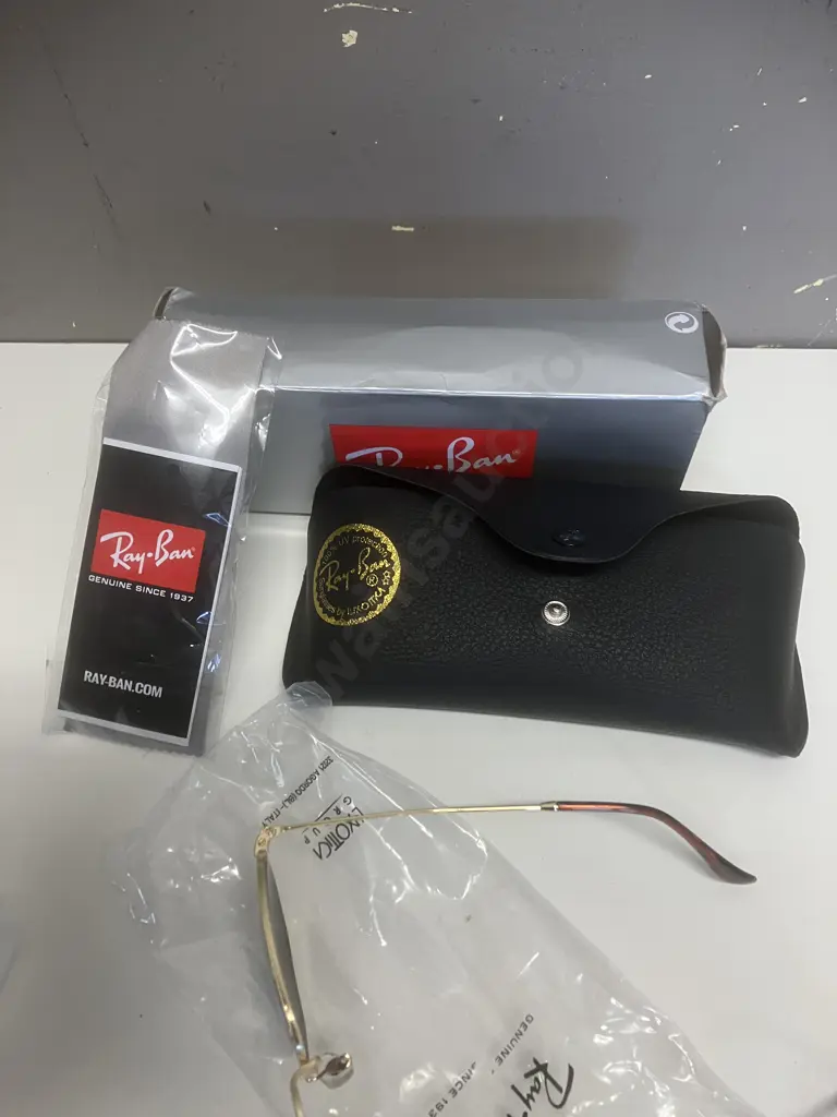 Rayban Sunglasses - Boxed Image 1++