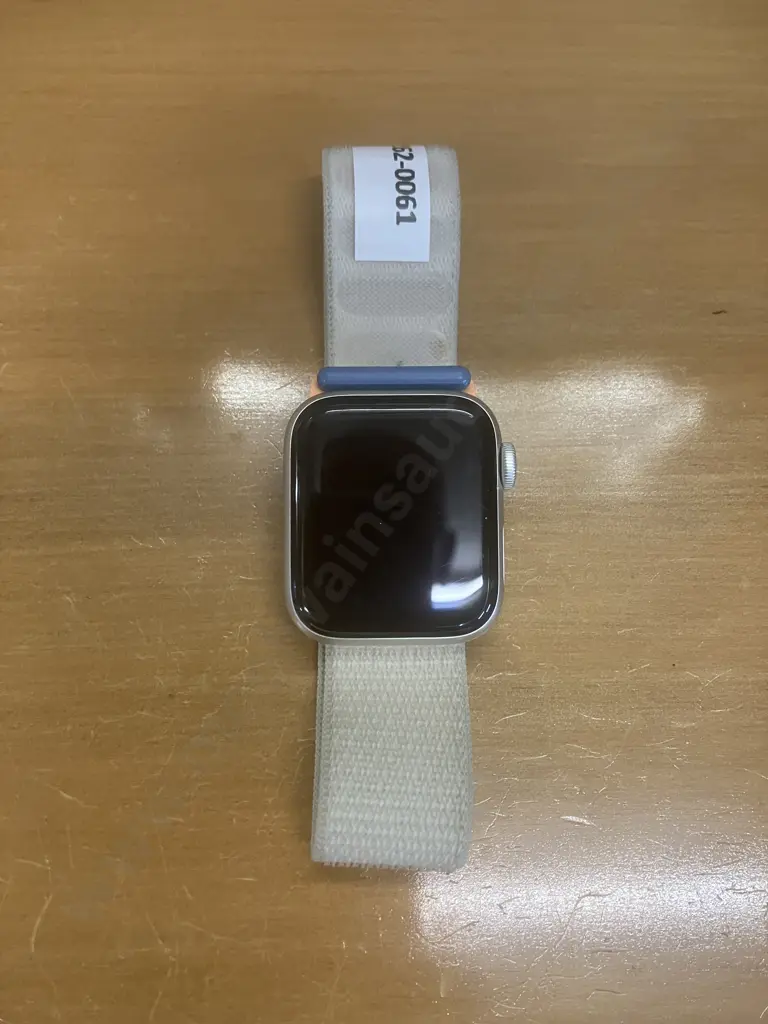 Apple Watch SE #DC6R4G3GH0 A2722 Image 1++