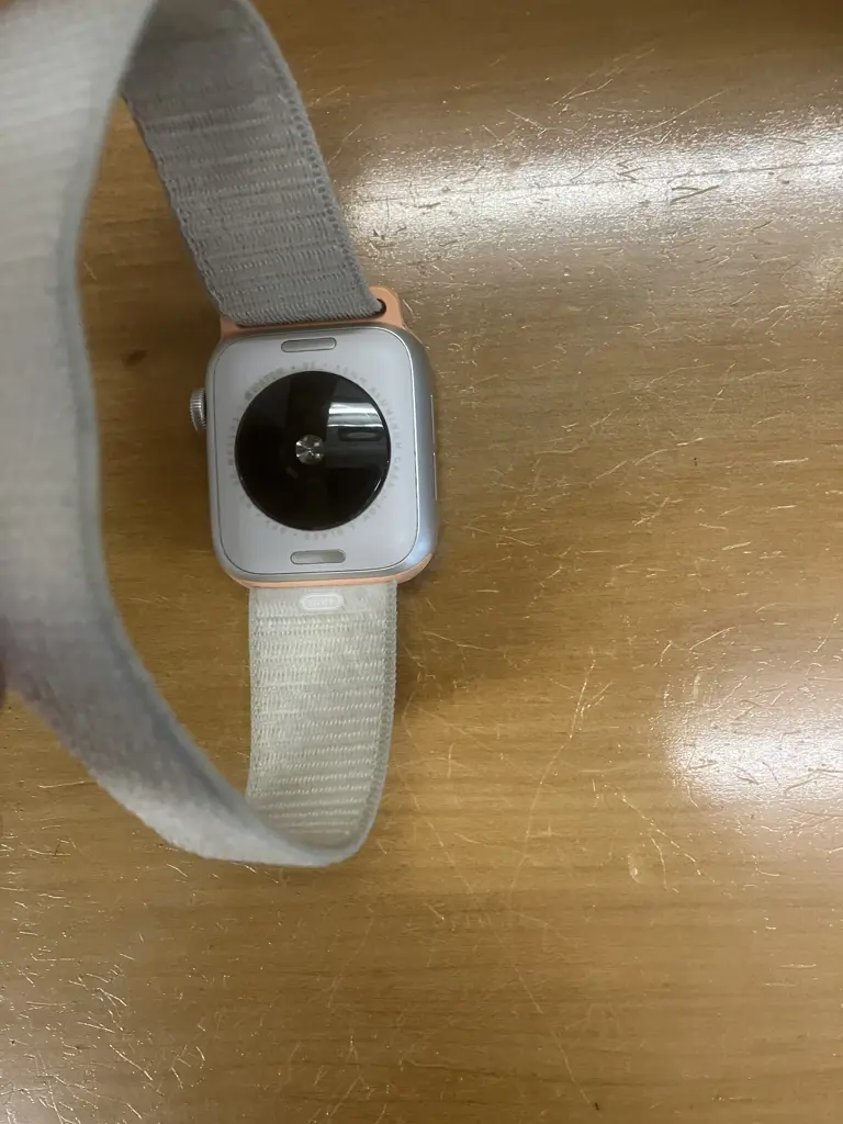 Apple Watch SE #DC6R4G3GH0 A2722 Image 1++