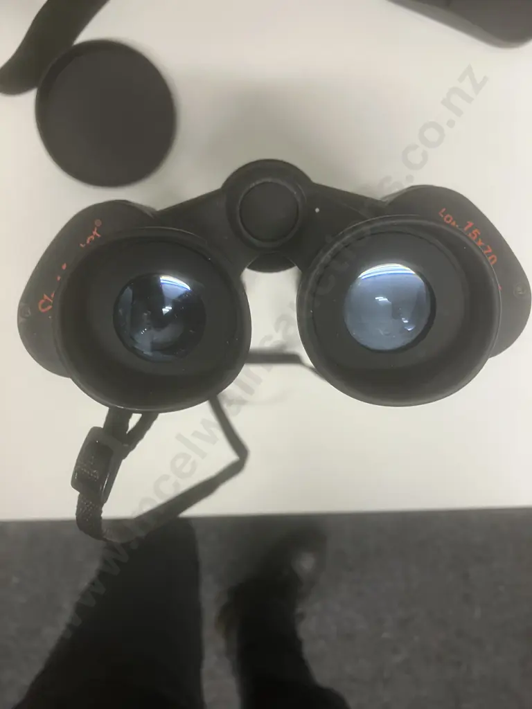 Celestron SkyMaster 15x70 Binoculars With Carry Bag. FOV 4.4, Long Eye Relief Image 1++