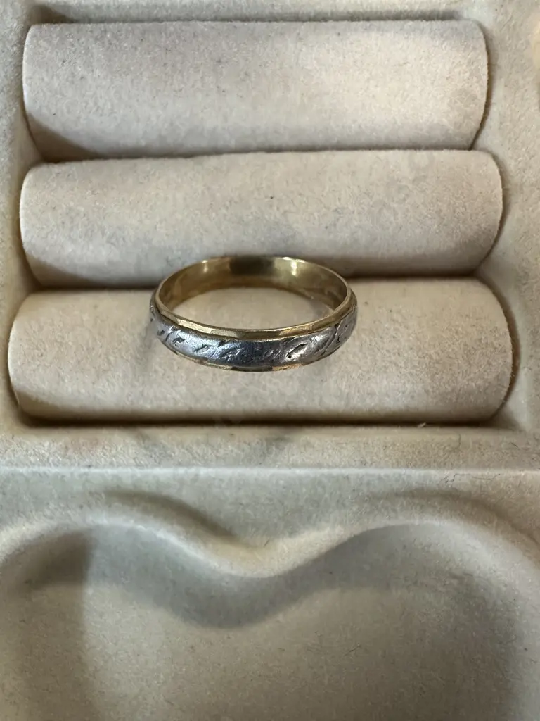 Stamped 18ct Band Image 1++
