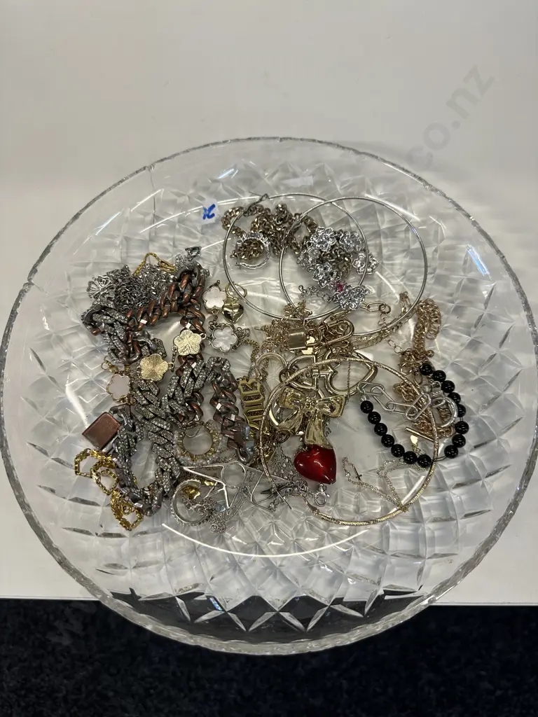 Selection Of Costume Jewellery Image 1++