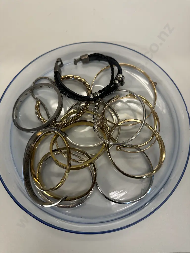 Selection Of Bracelets & Bangles Image 1++
