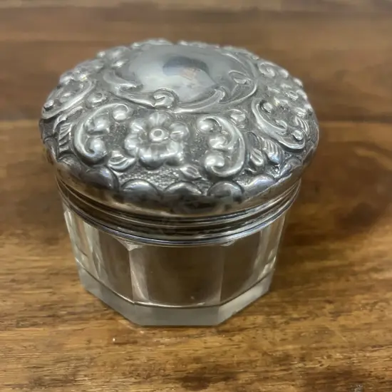 Edwardian Antique Sterling Silver-Lidded Vanity Jar, by William Amaziah Ellwick London Hallmarked 1907