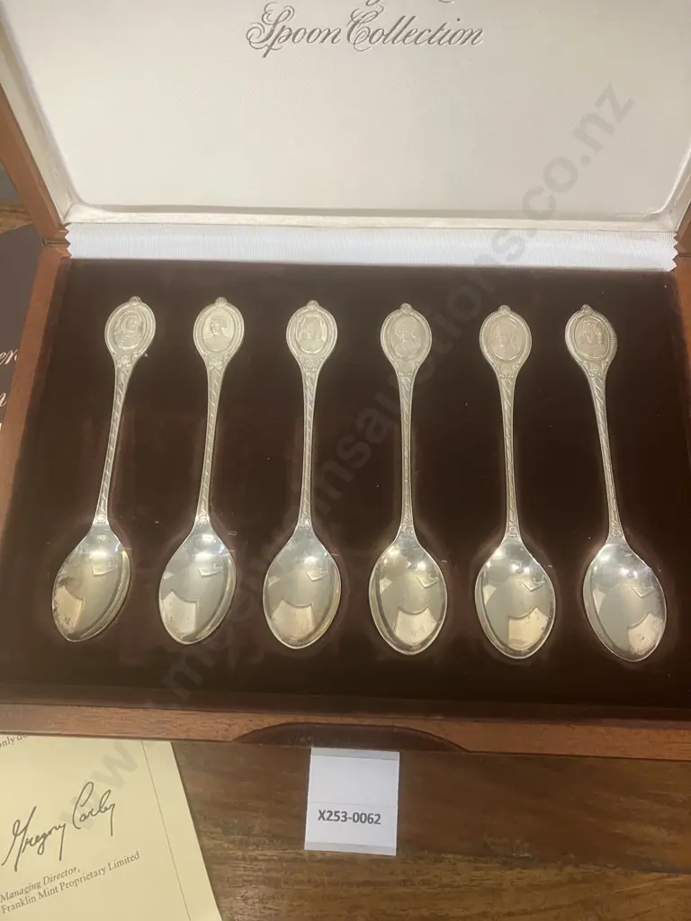 The Sovereign Queens Spoon Collection, Hallmarked Sterling Silver, Cased With COA (155 gm) Image 1++