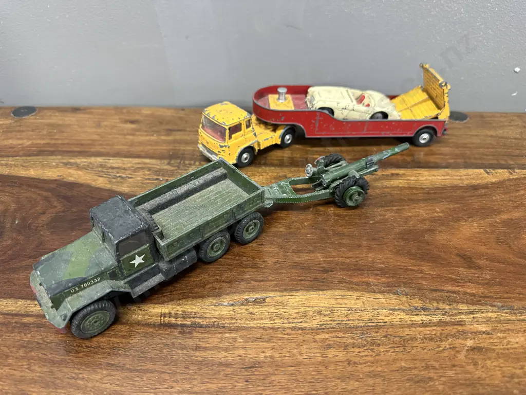 Corgi Major Toys International 6x6 Army Truck With Dinky Howitzer & Low Rider  Image 1++