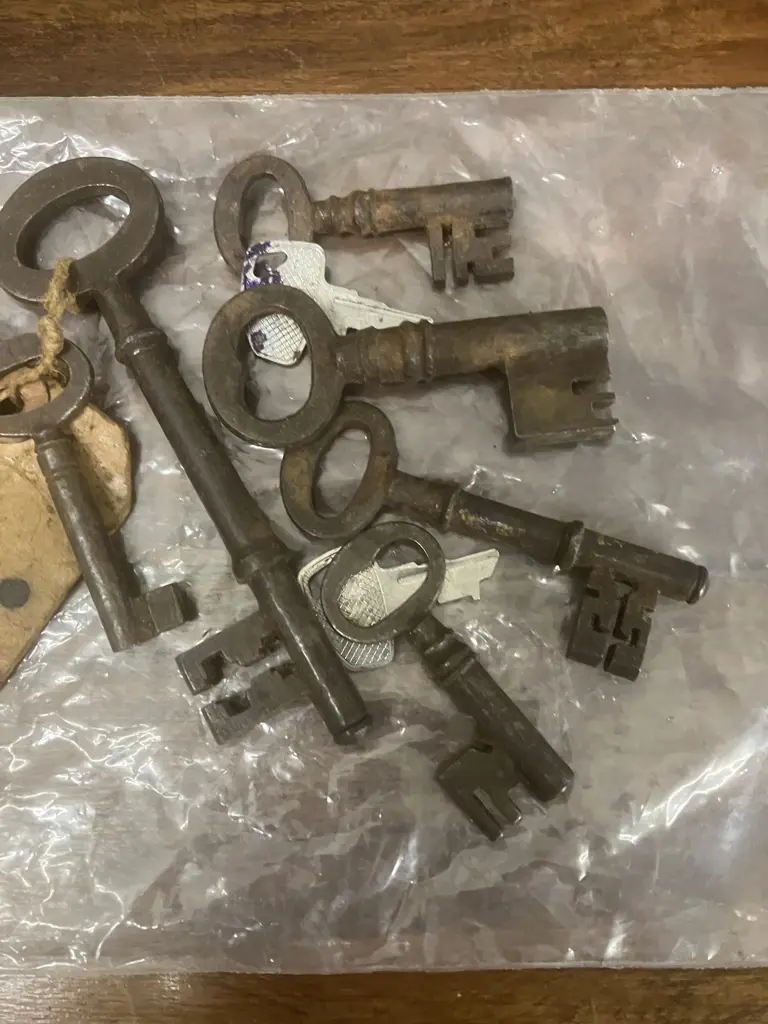 8 Keys Image 1++
