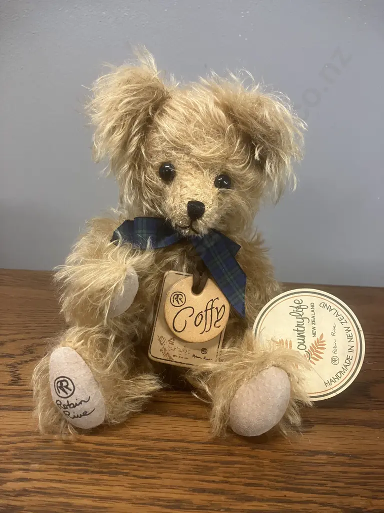 Robin Rive "Coffy" Country Life Retired Limited Edition Teddy Bear, #402 of 1000. 22cm, Jointed Handmade With Tags Image 1++