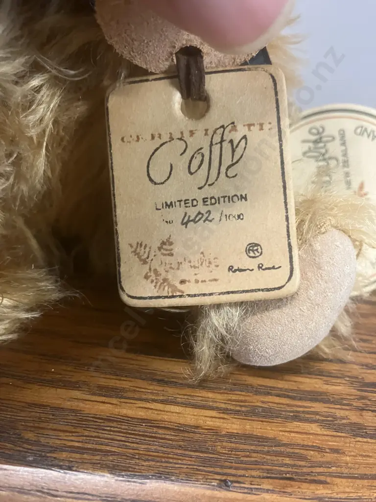Robin Rive "Coffy" Country Life Retired Limited Edition Teddy Bear, #402 of 1000. 22cm, Jointed Handmade With Tags Image 1++