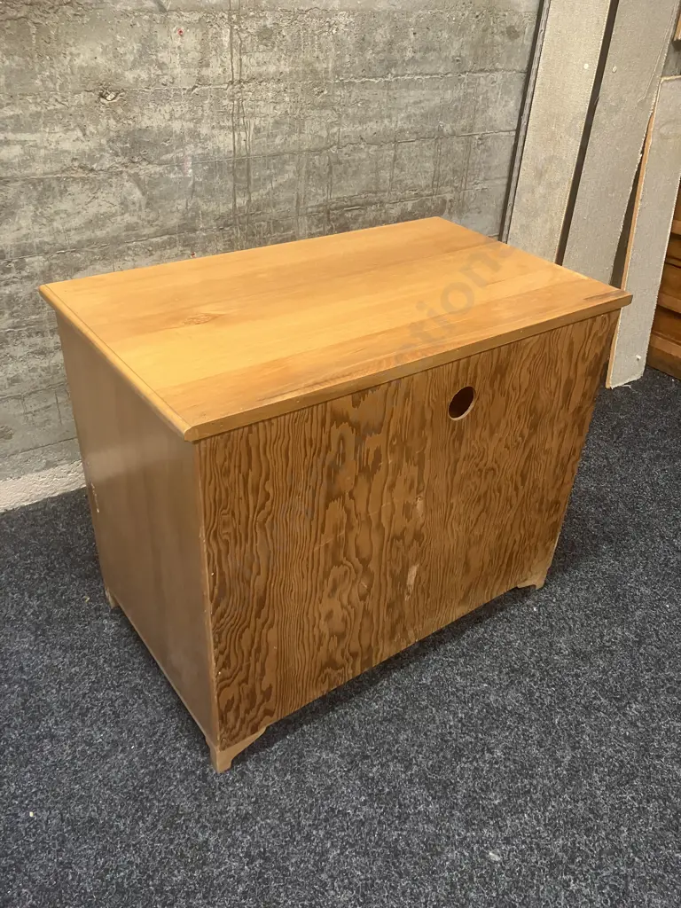 Kauri TV Stand. H62 W76 D46cm Image 1++