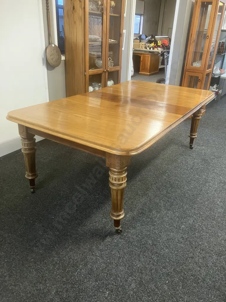 Oak Crank Extension Table With 3 Leaves, On Castors (No Handle)H76 L213 W121cm Image 1++
