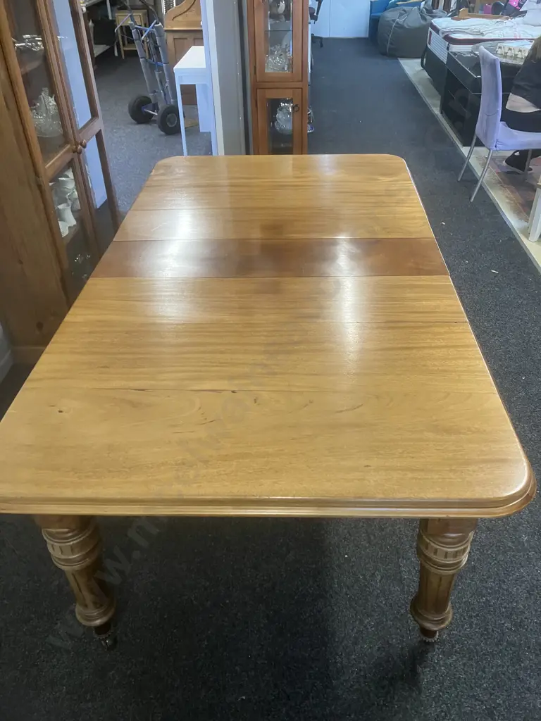Oak Crank Extension Table With 3 Leaves, On Castors (No Handle)H76 L213 W121cm Image 1++