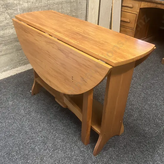 Rimu Dropleaf Gate Leg Dining Table. 73 x 103cm