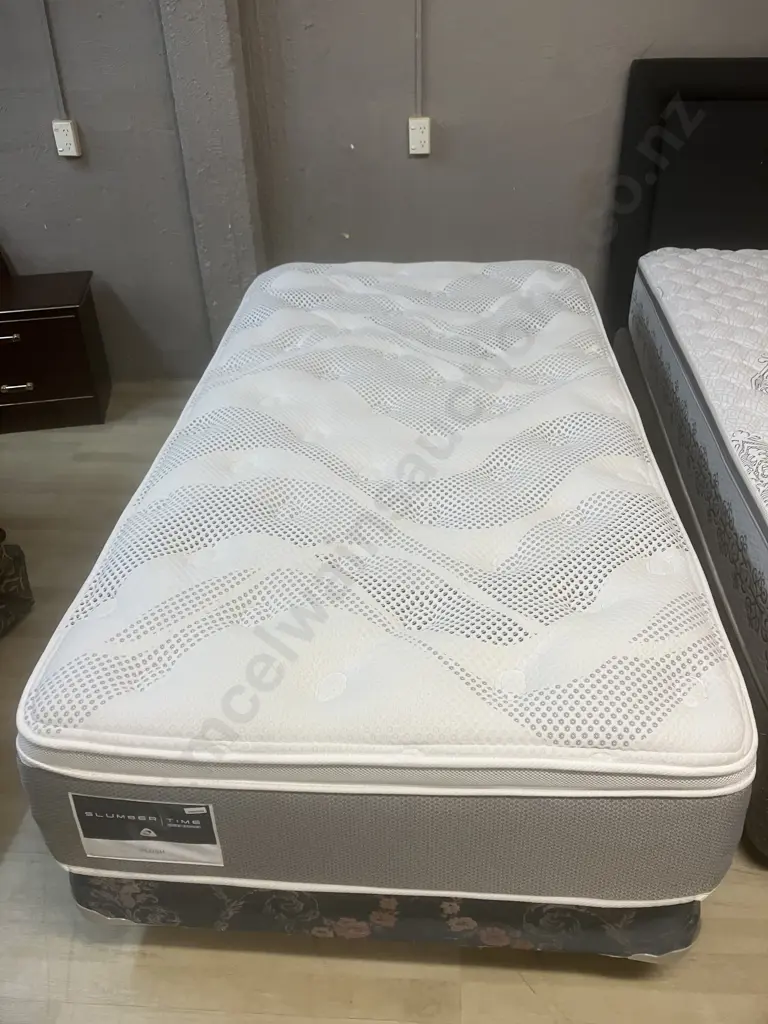 King Single Slumber Time Life Style Plush Mattress On Slighty Smaller Base Image 1++