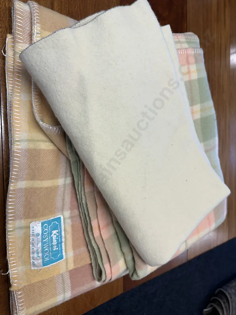 Selection Of Woollen Blankets Including 'Kaiapoi' Image 1++