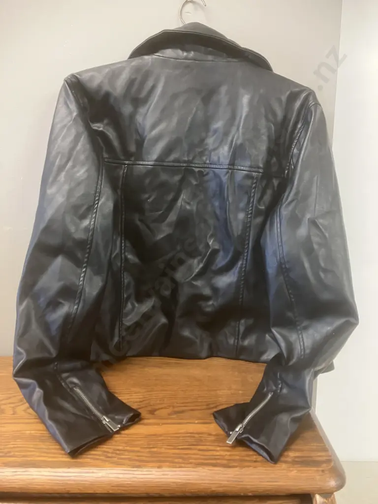 Cotton On Jacket - M / M Image 1++