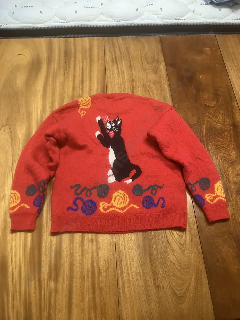 Lakeland Pure New Wool Jersey With Cat & Yarn Pattern - NZ Size M Image 1++