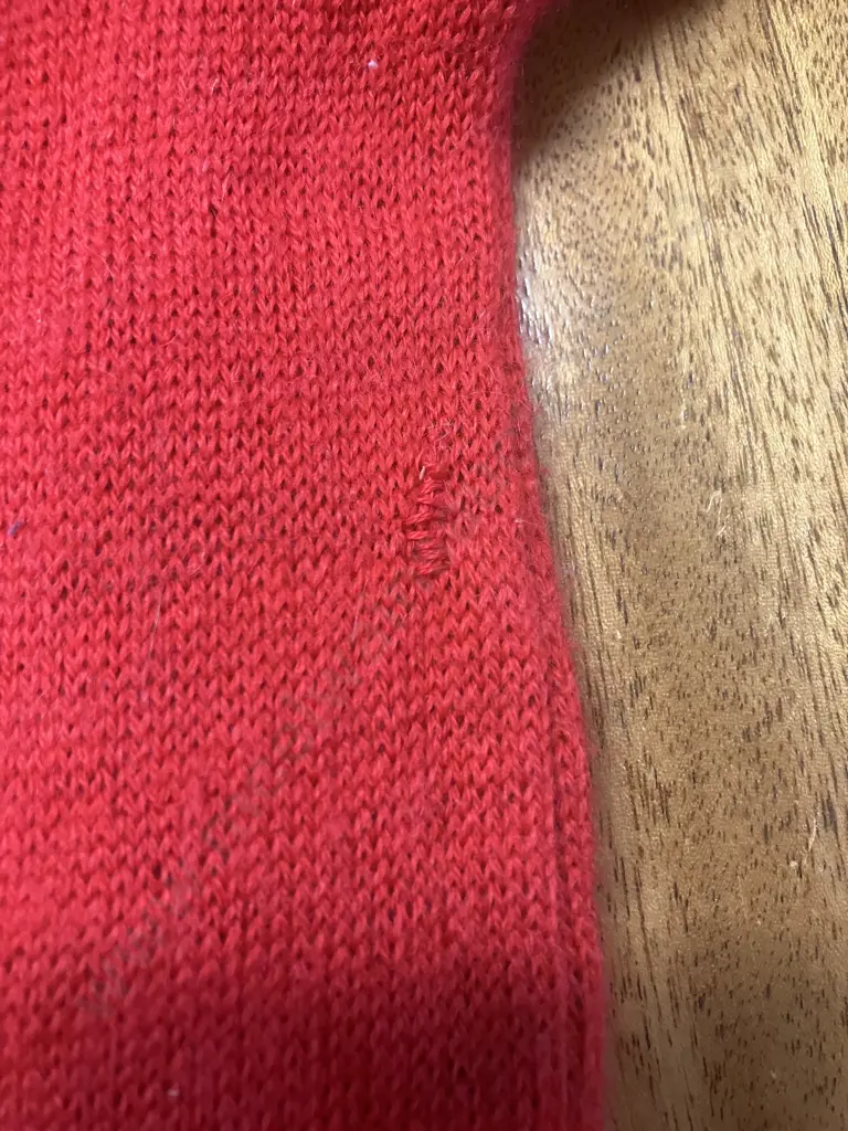 Lakeland Pure New Wool Jersey With Cat & Yarn Pattern - NZ Size M Image 1++
