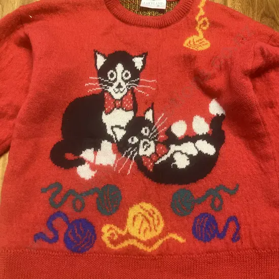 Lakeland Pure New Wool Jersey With Cat & Yarn Pattern - NZ Size M