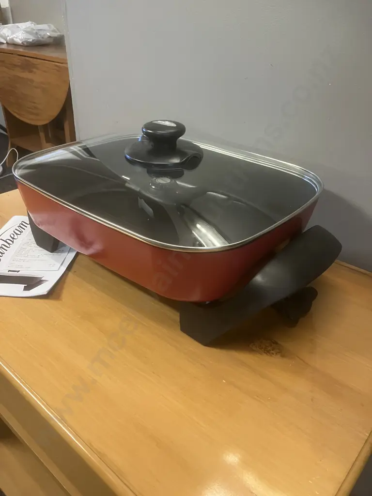 Sunbeam FP5920R Minerale Classic Banquet Frypan - Red, With Manual (12/3/26) Image 1++
