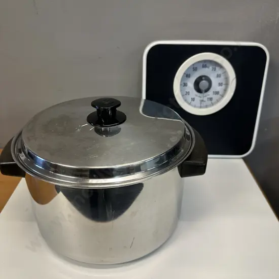 Bathroom Scales & Lidded Stock Pot