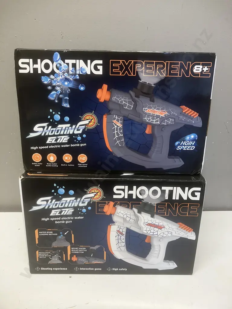 Pair of Shooting Elite Water Gun Sets Image 1++