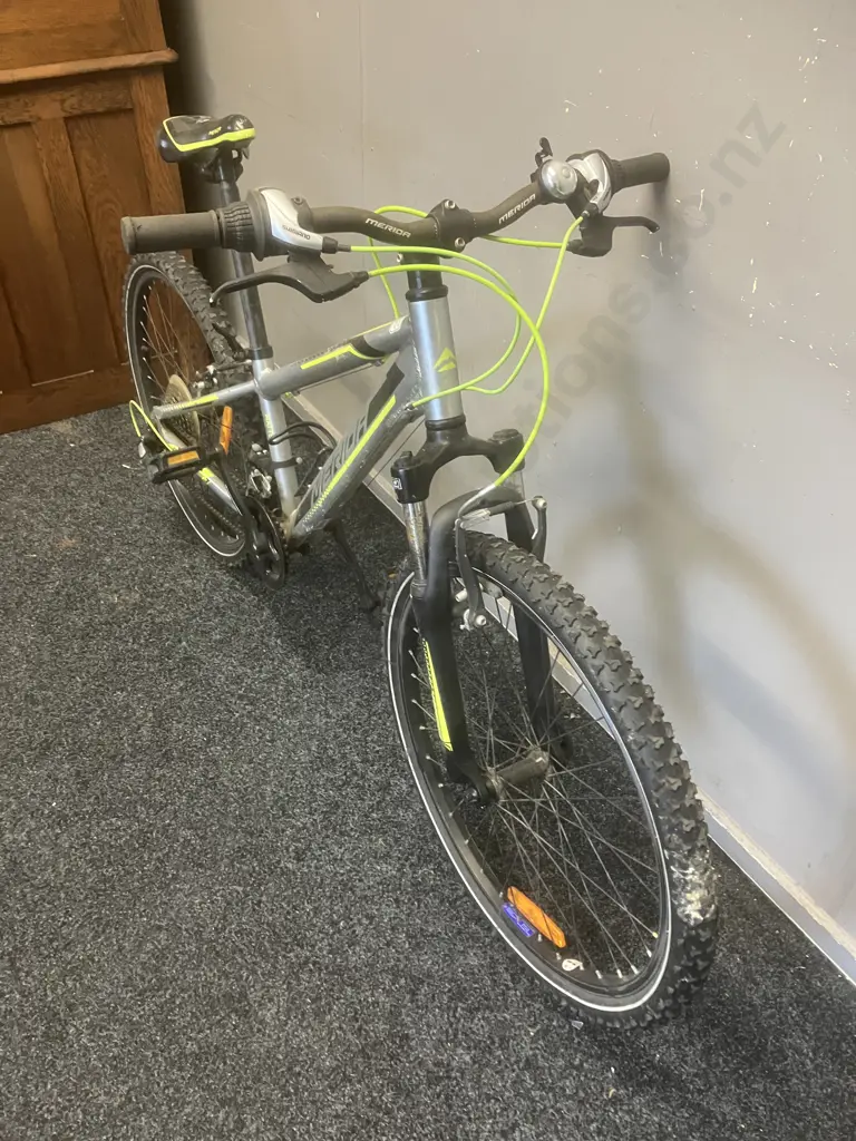 Merida Matts J24 Bike - Grey & Lime Colours Image 1++