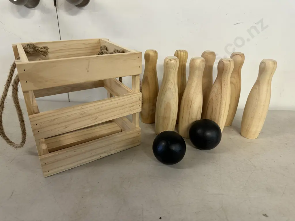 Wooden Skittle Set With Wooden Rope Handled Crate  Image 1++