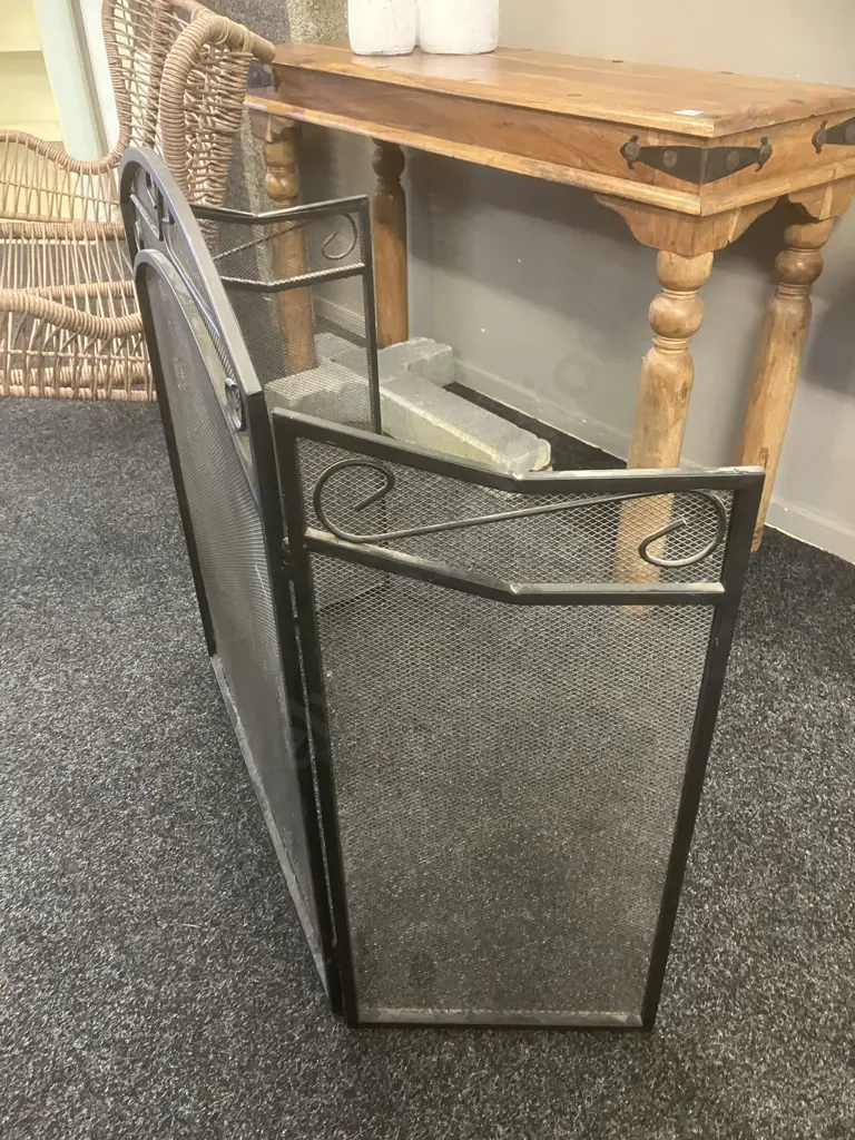 Black Steel Mesh Firescreen. H81 W66 + 34cm Image 1++