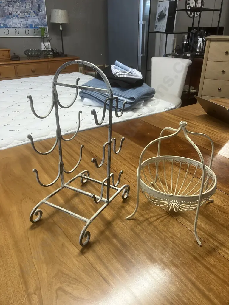Metal Wine Rack & Fruit Bowl Image 1++