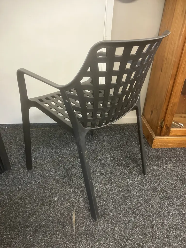 Set of 6 Black Plastic Outdoor Stacking Chairs Image 1++