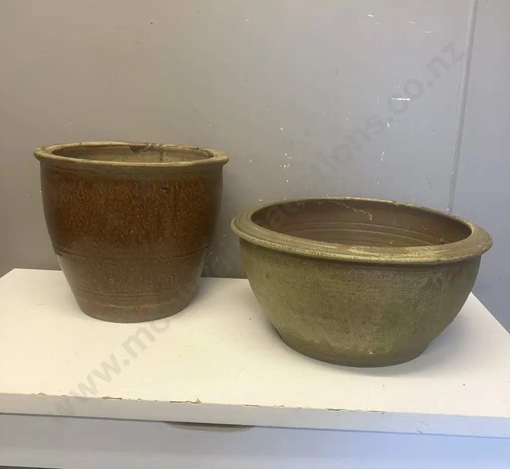 Pair of  Garden Pots Image 1++