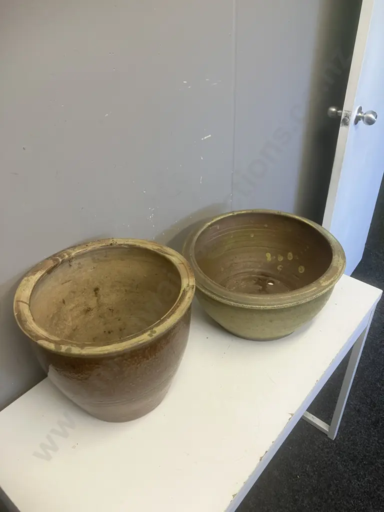 Pair of  Garden Pots Image 1++