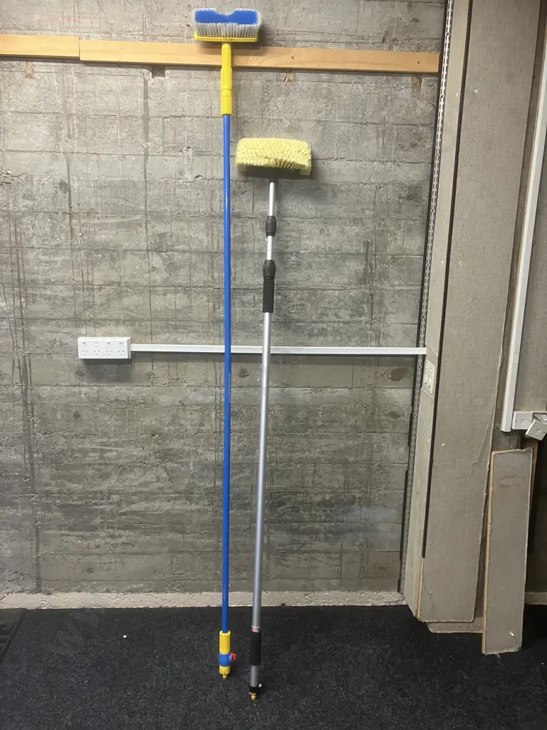 Raven Telescopic Water Brush & Telescopic Water Brush Image 1++