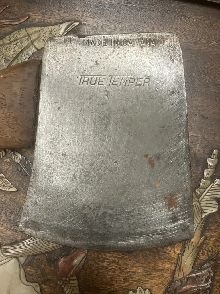 Kelly Dandenong World's Finest Tasmanian Pattern Axe Head True Temper - 1935-1950 Made in Canada. 27" Handle Image 1++
